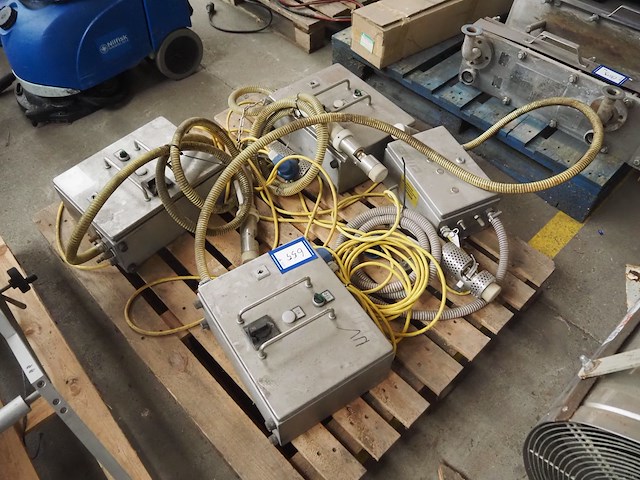 Frey - afbeelding 15 van  20