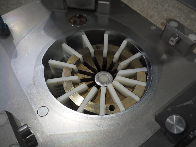 Frey - afbeelding 13 van  14