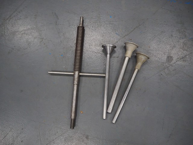 Frey - afbeelding 4 van  13