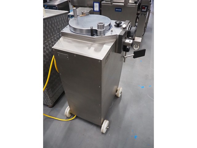 Frey - afbeelding 8 van  13