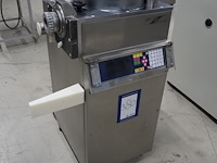 Frey - afbeelding 1 van  12