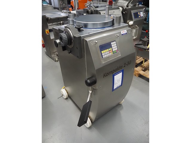 Frey - afbeelding 3 van  10