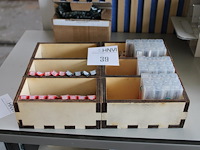 Frezen en boren in houten bakjes. - afbeelding 1 van  3