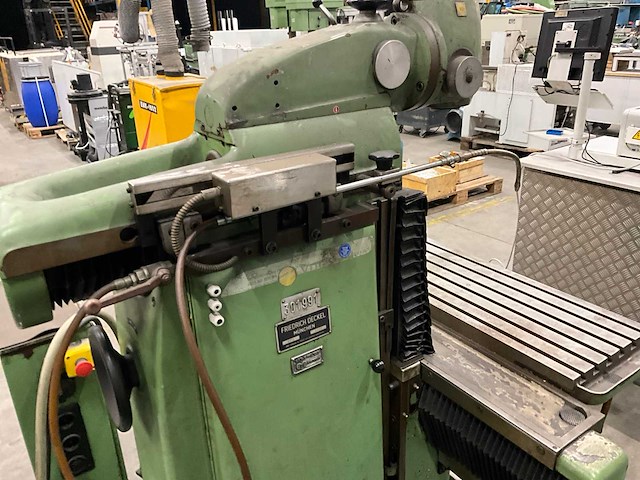 Friendrich deckel fp2 gereedschapsfreesmachine - afbeelding 10 van  19