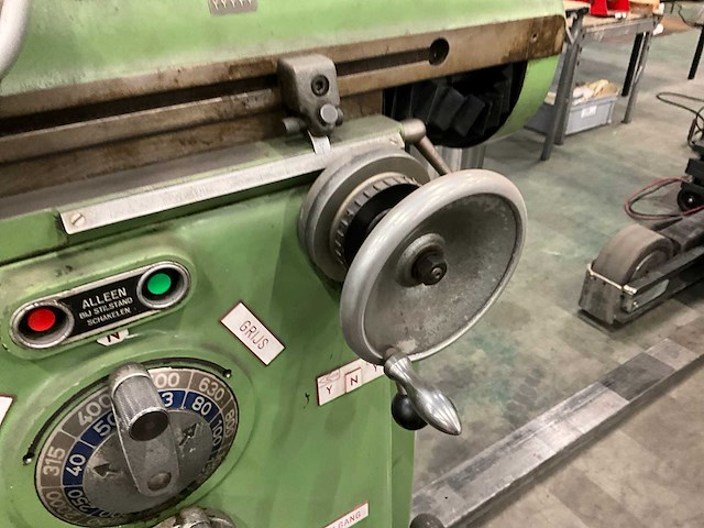 Friendrich deckel fp2 gereedschapsfreesmachine - afbeelding 19 van  19