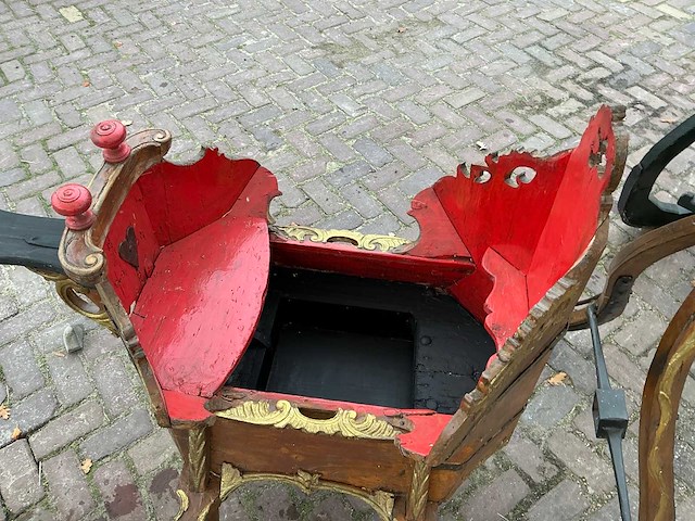 Friese arretikket slee - afbeelding 2 van  20