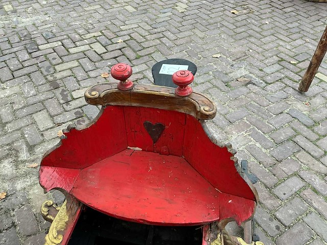 Friese arretikket slee - afbeelding 11 van  20