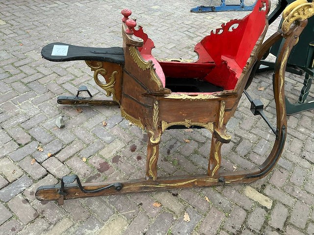 Friese arretikket slee - afbeelding 16 van  20