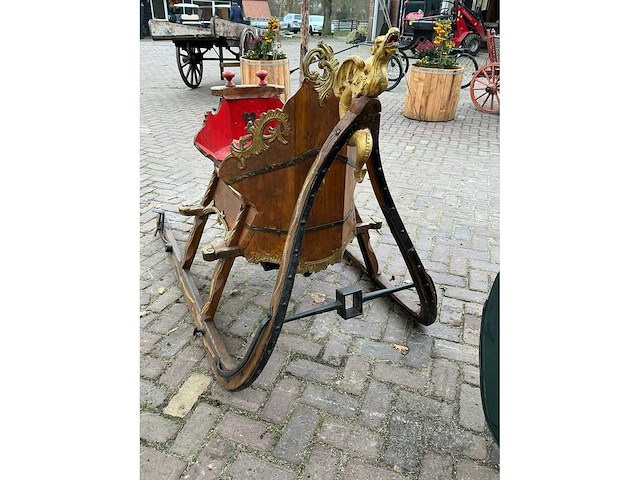 Friese arretikket slee - afbeelding 18 van  20