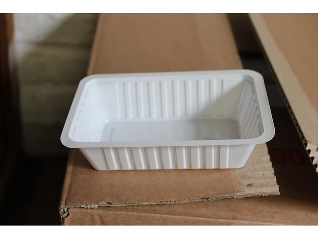 Friet en frikandellen bakjes w.o. 2000 frietbakjes a9. - afbeelding 2 van  2