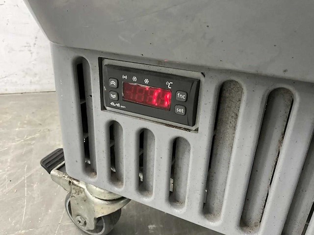 Frigorex - mobiele koelvitrine - afbeelding 8 van  8