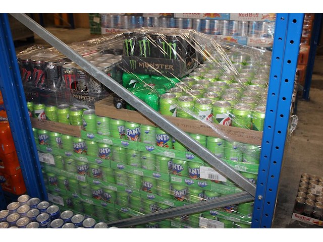 Fris en energie dranken op pallet w.o. 7up, fanta exotic en monster. ca. 60 trays a 24 blikken. totaal 1440... - afbeelding 2 van  2