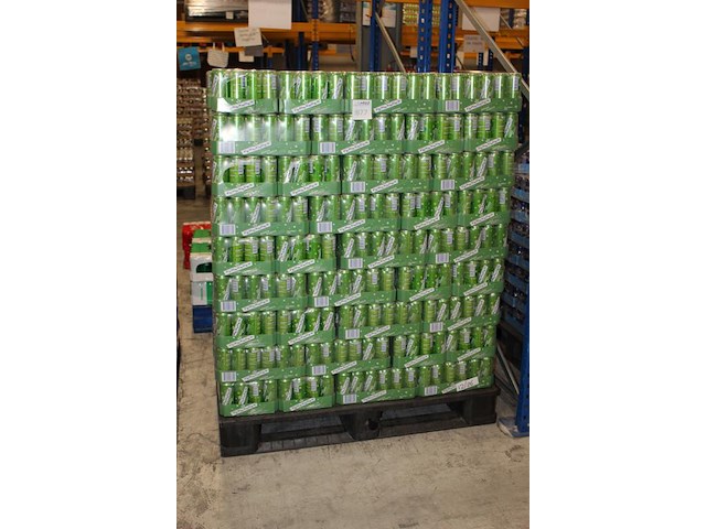 Frisdrank fernandes green punch. 117 trays a 24 blikken. totaal 2808 stuks. tht 12-26. bod is inclusief 421... - afbeelding 2 van  3