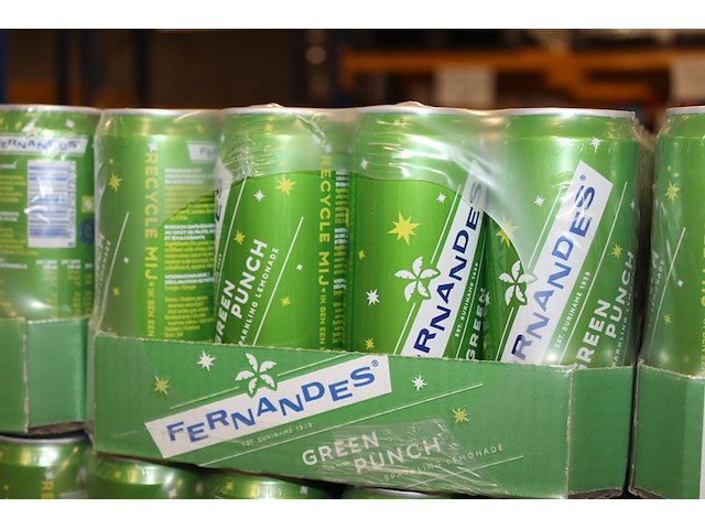 Frisdrank fernandes green punch. 117 trays a 24 blikken. totaal 2808 stuks. tht 12-26. bod is inclusief 421... - afbeelding 3 van  3
