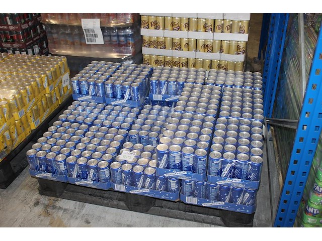 Frisdrank fernandes red grape. 504 blikken. tht 8-26. bod is inclusief 75,6 euro statiegeldwaarde - afbeelding 1 van  2