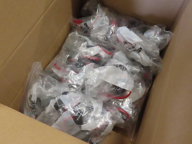 Fristom - ft-074 c ds2 gn - achterlampjes rood (41x) - afbeelding 2 van  2