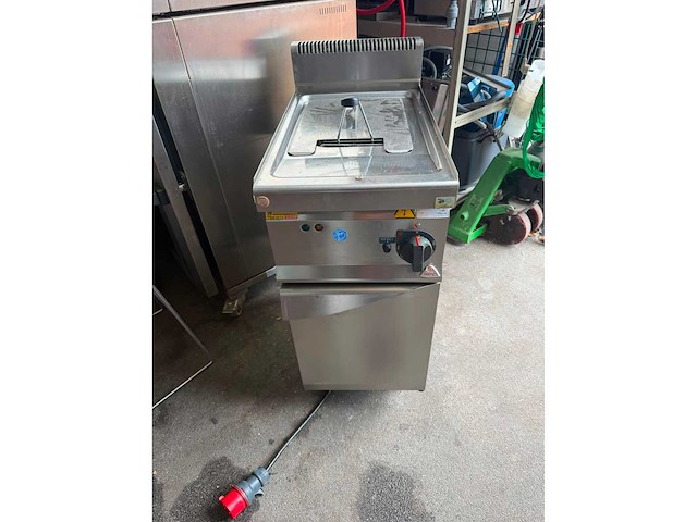 Friteuse 380v - afbeelding 2 van  7