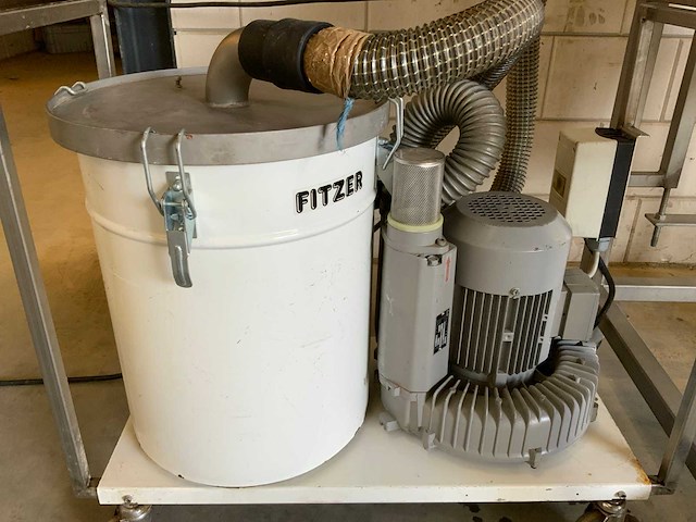 Fritsch pulverisette 19 rvs snijmolen met fitscher / güther filter afzuiging - afbeelding 22 van  25