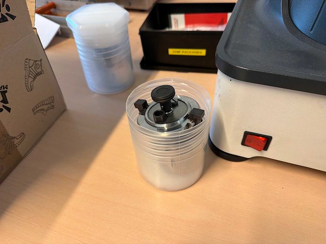 Fritsch pulverisette 7 premium line planetary micro mill laboratoriummolen 2017 + toebehoren - afbeelding 7 van  10