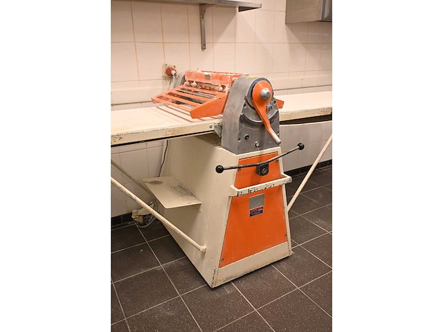 Fritsch rollfix uitrolmachine - afbeelding 3 van  8