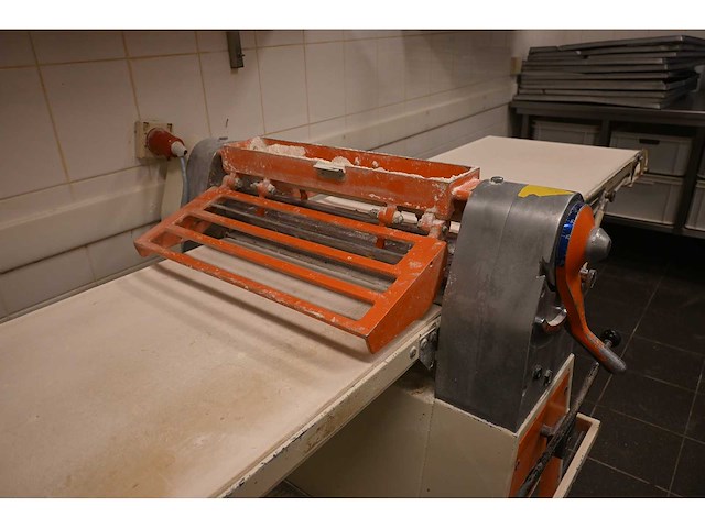 Fritsch rollfix uitrolmachine - afbeelding 4 van  8