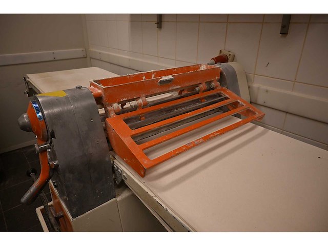 Fritsch rollfix uitrolmachine - afbeelding 6 van  8