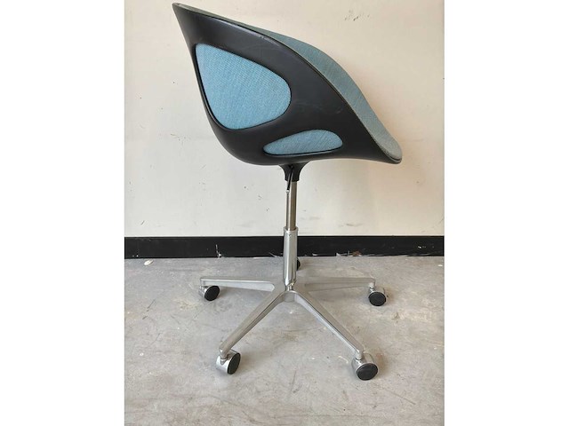 Fritz hansen - conference rin chair (4x) - afbeelding 10 van  11