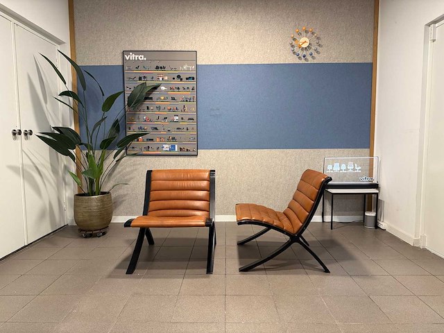 Fritz hansen ax chair cognac leder zwart hout (2x) - afbeelding 8 van  14