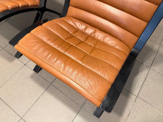 Fritz hansen ax chair cognac leder zwart hout (2x) - afbeelding 11 van  14
