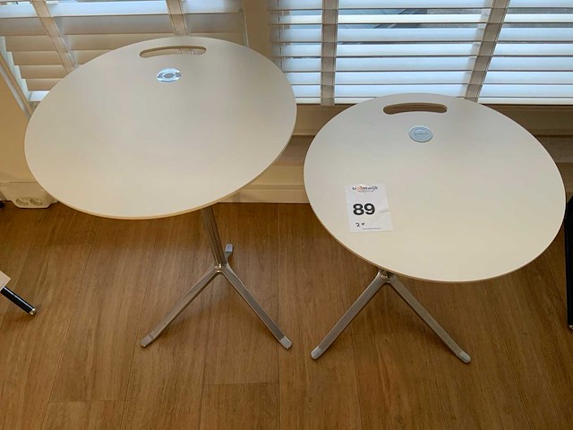Fritz hansen little friend bijzettafel (2x) - afbeelding 4 van  8