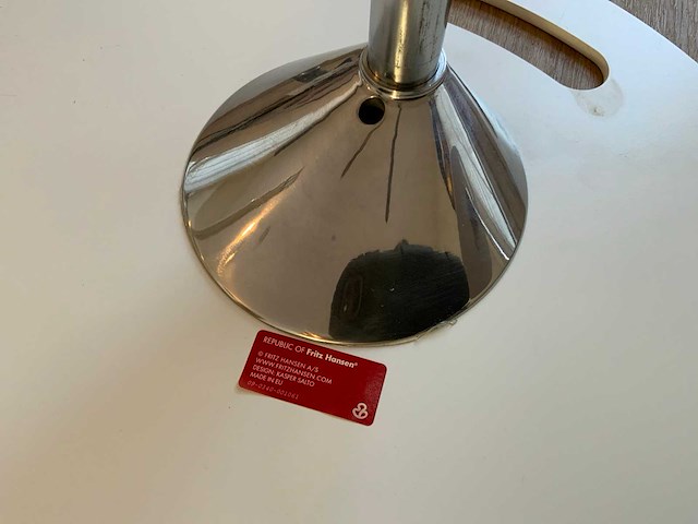 Fritz hansen little friend bijzettafel (2x) - afbeelding 6 van  8