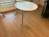 Fritz hansen little friend bijzettafel - afbeelding 2 van  9