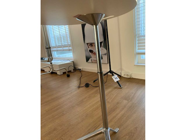 Fritz hansen little friend bijzettafel - afbeelding 5 van  9