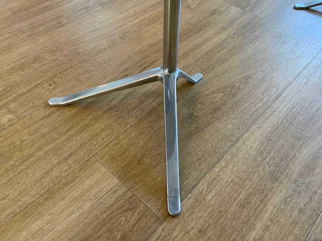 Fritz hansen little friend bijzettafel - afbeelding 6 van  9