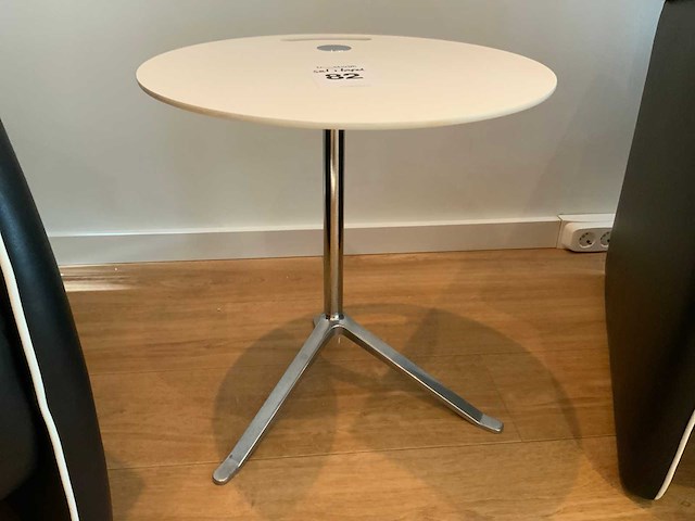 Fritz hansen little friend frans molenaar bijzettafel en 2 relax fauteuils - afbeelding 3 van  17