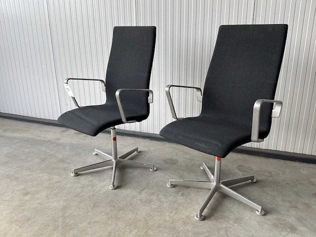Fritz hansen oxfort vergaderstoel (2x) - afbeelding 1 van  6