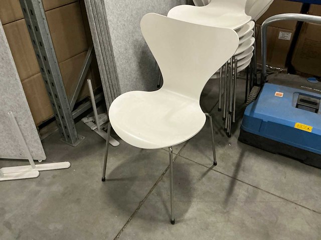 Fritz hansen vlinderstoel wit (8x) - afbeelding 1 van  3
