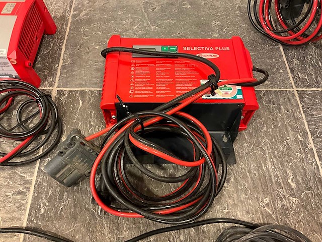 Fronius - 24v 50a - battery chargers - afbeelding 1 van  2