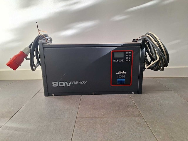 Fronius - lithium-ion lader linde 80v - 2022 - heftruck toebehoren - afbeelding 1 van  6