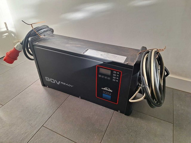 Fronius - lithium-ion lader linde 80v - 2022 - heftruck toebehoren - afbeelding 2 van  6