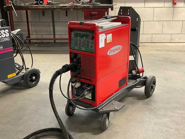 Fronius transpuls synergic 2700 lasmachine - afbeelding 1 van  7