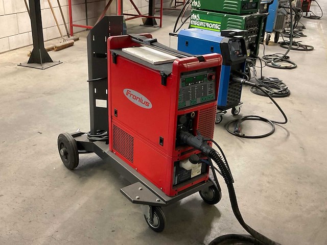 Fronius transpuls synergic 2700 lasmachine - afbeelding 2 van  7