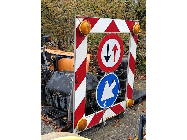 Front gewicht met actiebord - afbeelding 1 van  3