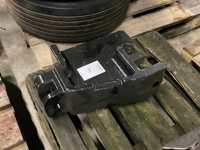 Front loaders and accesories (2x) - afbeelding 2 van  3