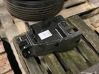 Front loaders and accesories (2x) - afbeelding 2 van  3