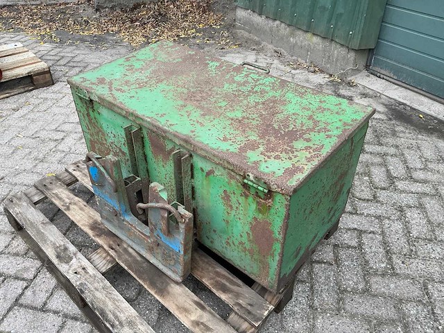 Frontbak fendt gewichtaansluiting agrarisch - afbeelding 4 van  11