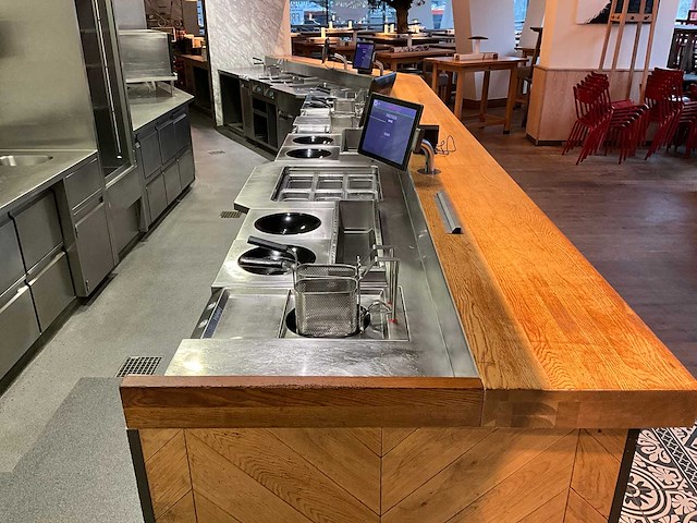Frontcooking counter met apparatuur & afzuigkap (combinatiekavel 26 t/m 37) - afbeelding 6 van  12