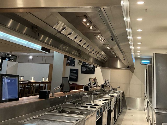 Frontcooking counter met apparatuur (combinatiekavel 14-30) - afbeelding 1 van  4