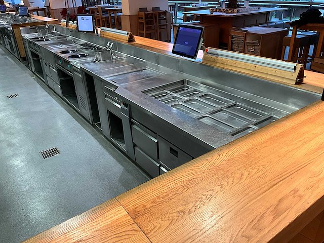 Frontcooking counter met apparatuur (combinatiekavel 14 t/m 20) - afbeelding 1 van  11