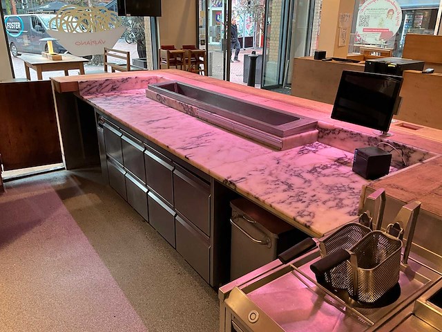 Frontcooking counter met apparatuur (combinatiekavel 17-36) - afbeelding 3 van  6